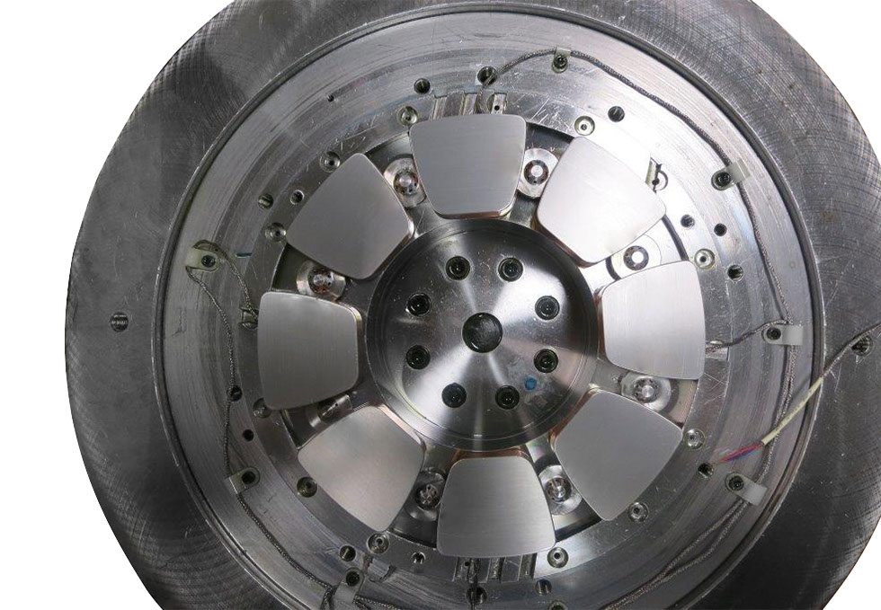 Tilt pad thrust bearing with aluminum tin (AlSn) lined pads
